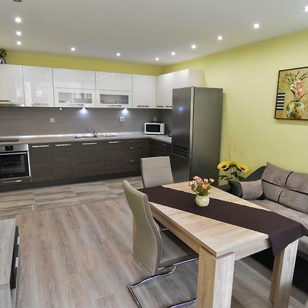 Apartment Deni Burgas ภายนอก รูปภาพ