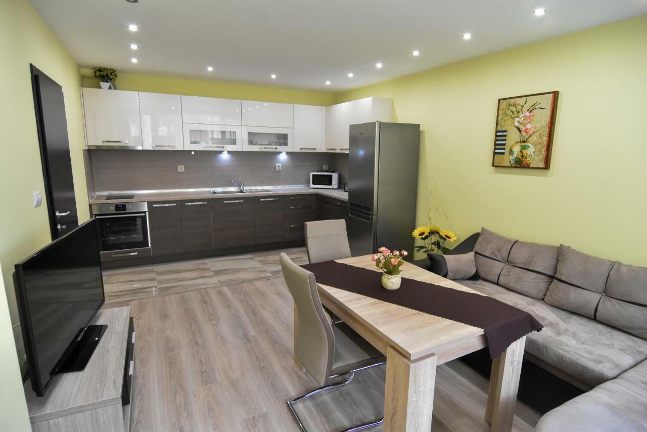 Apartment Deni Burgas ภายนอก รูปภาพ